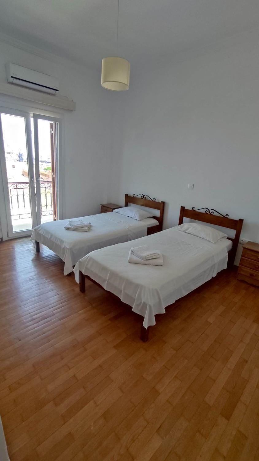 Hermoupolis Central House Apartment in Decentralized Administration of the Aegean