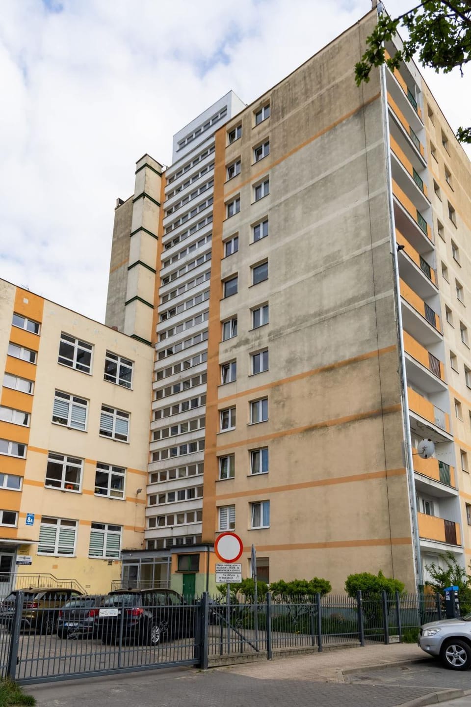 Property building, Day, Neighbourhood, Location