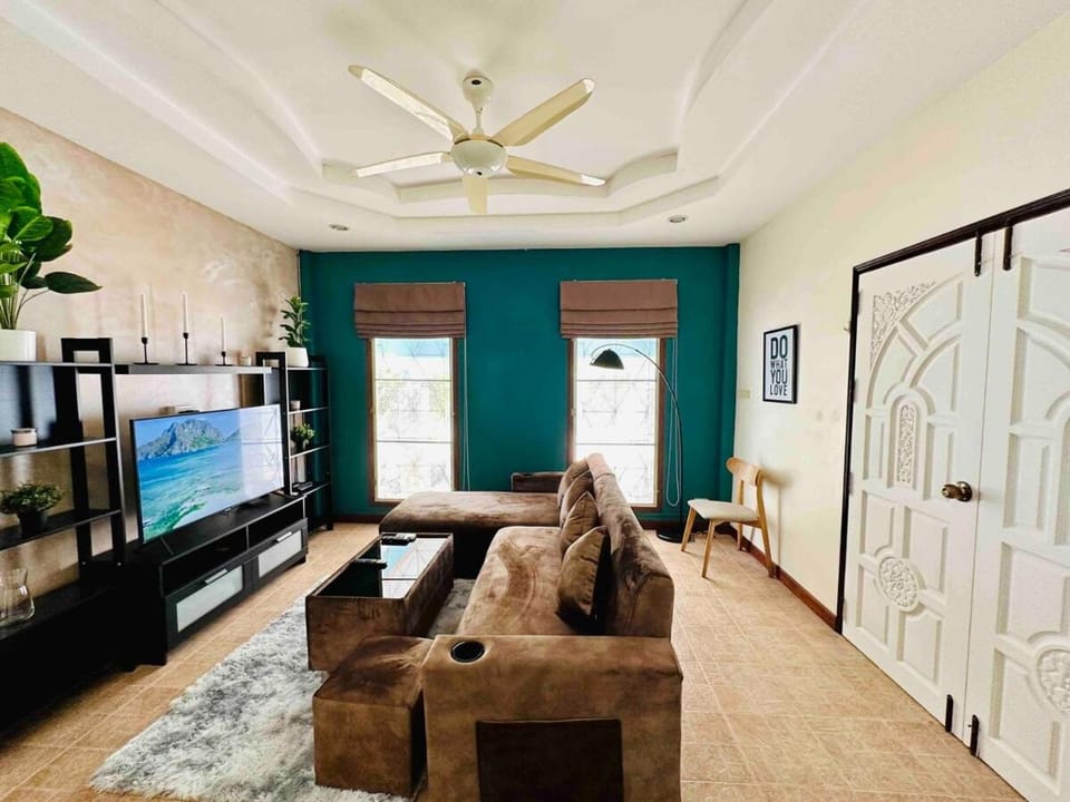 Bangtao Kyes House 2 bedroom with pool House in Choeng Thale
