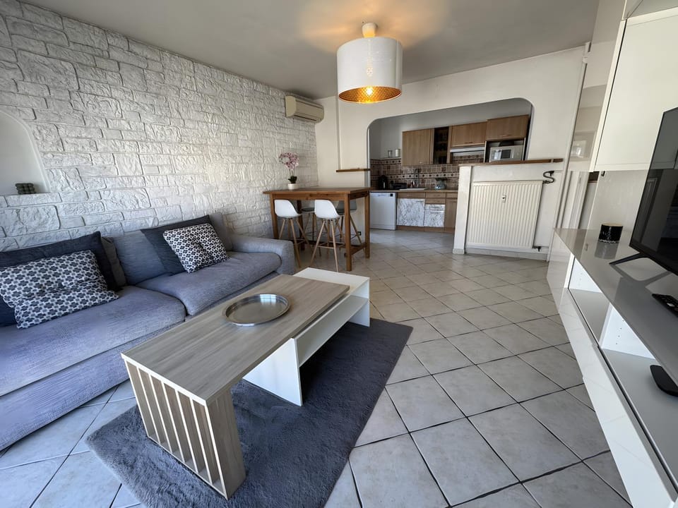 Property building, Living room