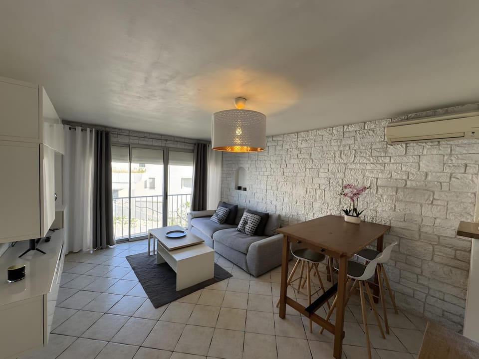 Property building, Living room