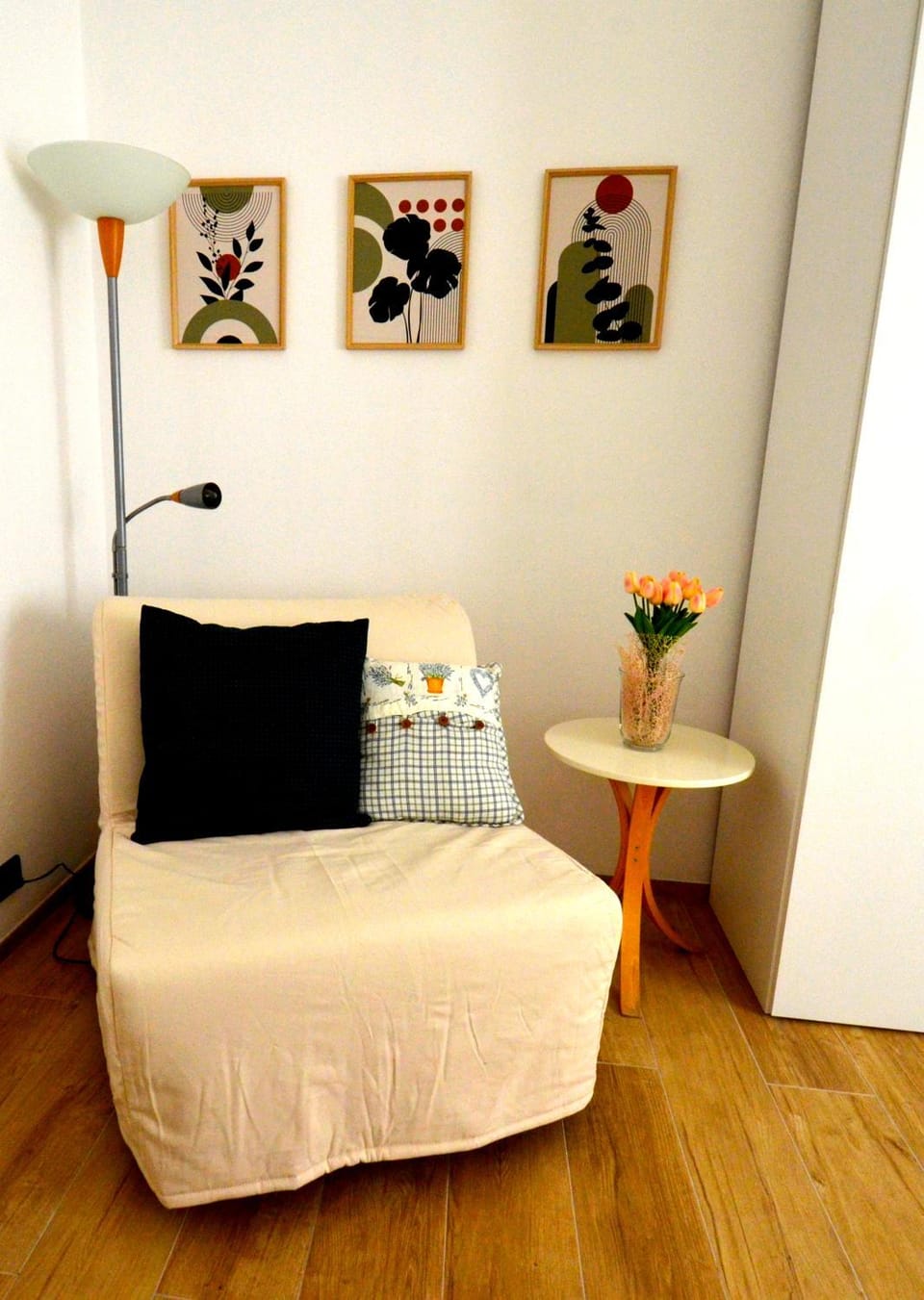 Bed, Bedroom, heating, wardrobe, air conditioner