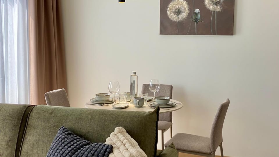 Living room, Seating area, Dining area