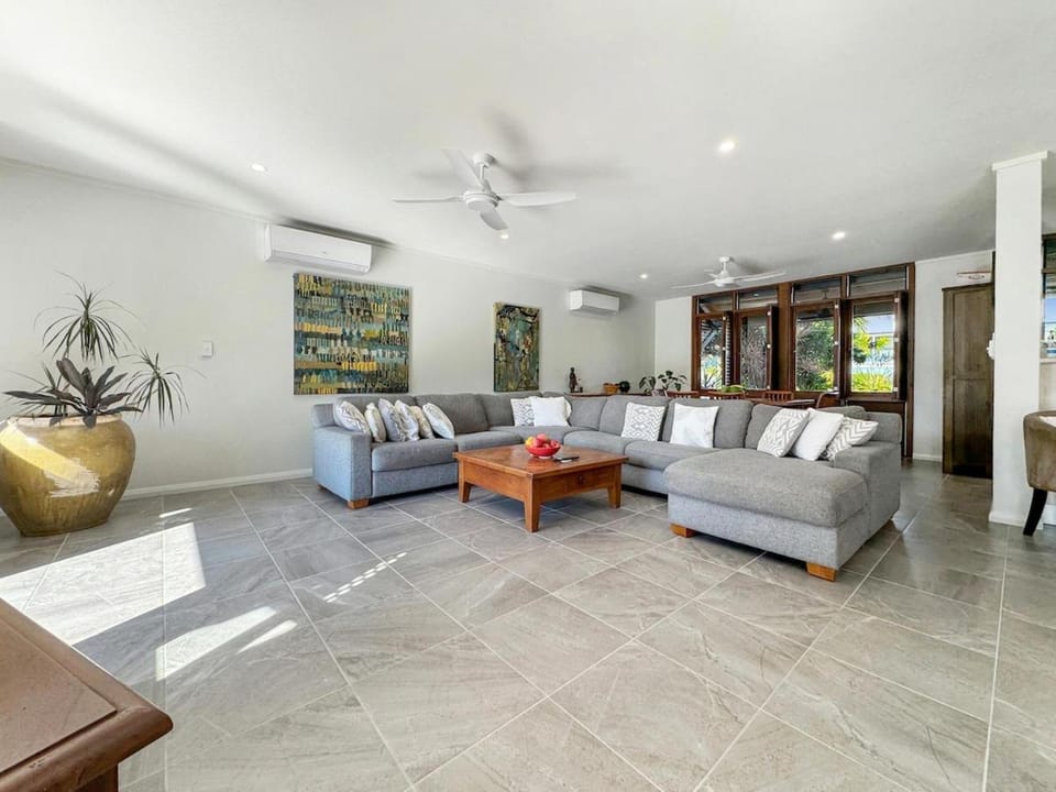 Wongalinga Apartments - Apt 3 Apartment in Wongaling Beach