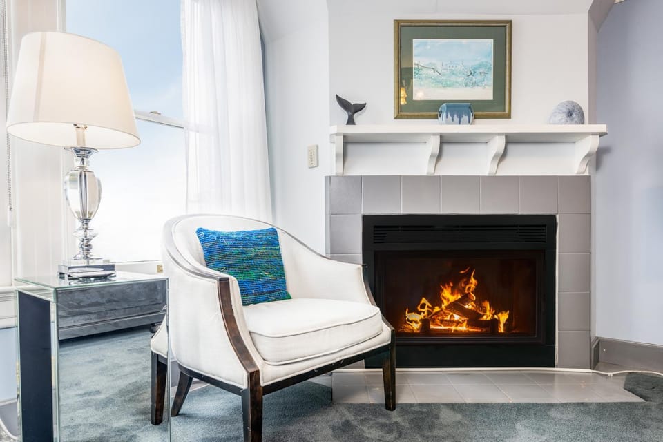 Nantucket Whale Inn, Half Moon Bay Bed and Breakfast in Half Moon Bay