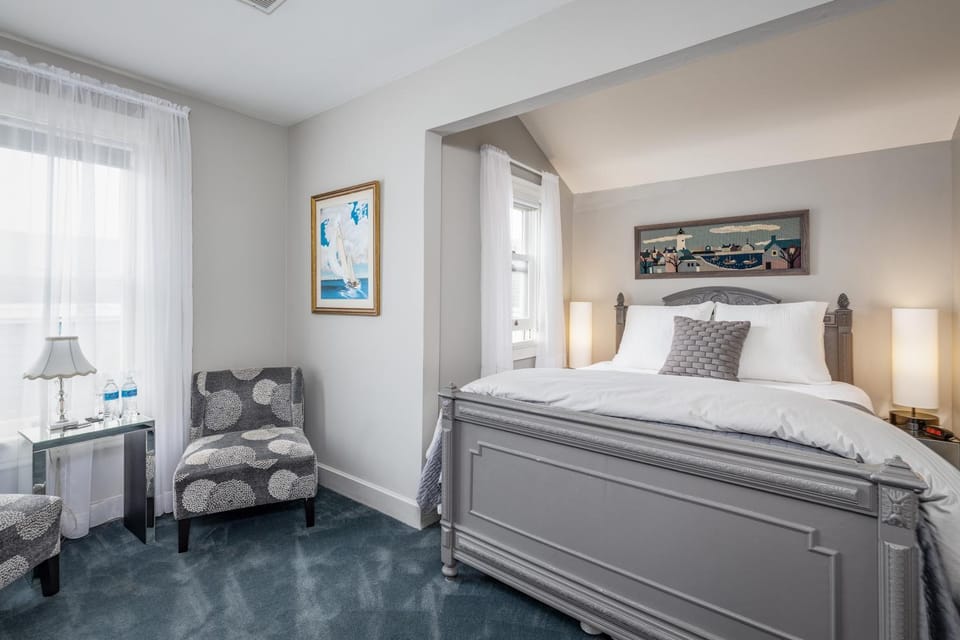 Nantucket Whale Inn, Half Moon Bay Bed and Breakfast in Half Moon Bay
