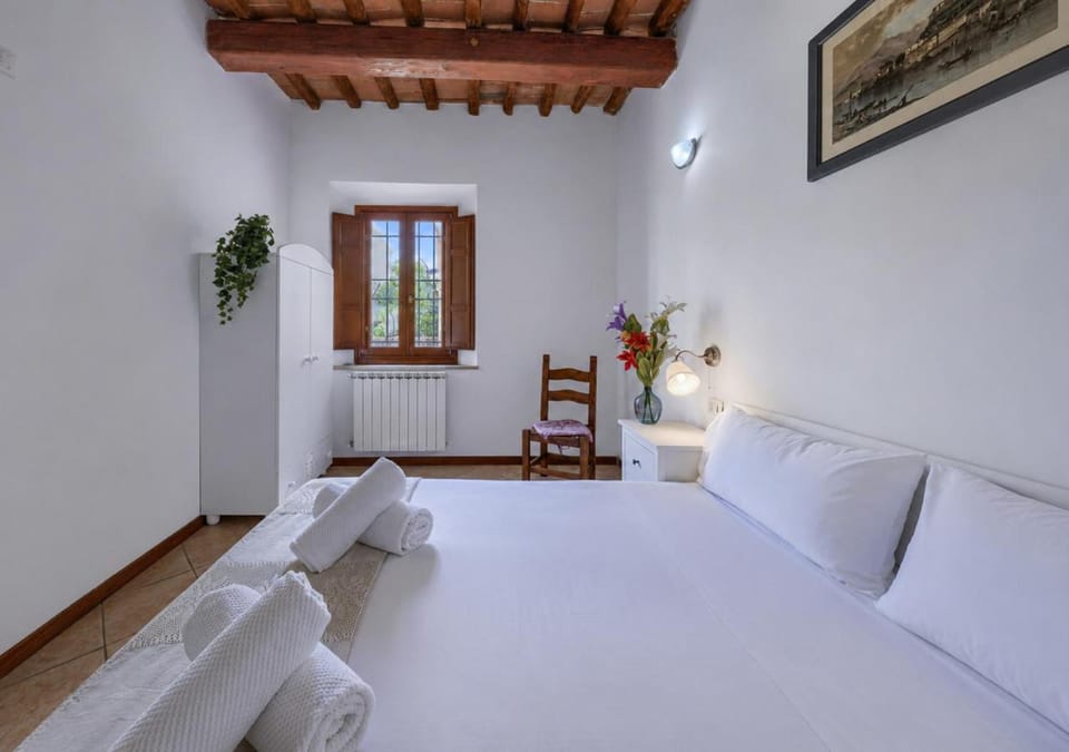 Bed, Photo of the whole room, Bedroom, internet, towels