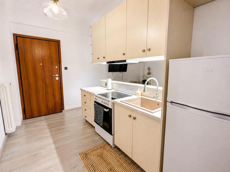 Kitchen or kitchenette, oven, stove