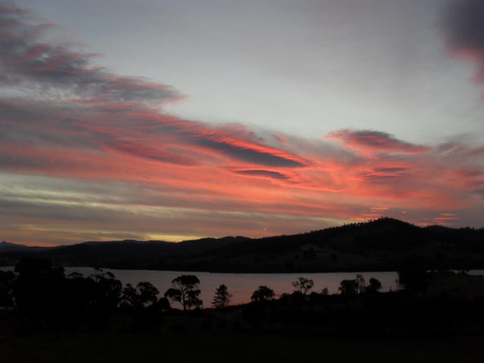 View (from property/room), Lake view, Mountain view, River view, Sea view