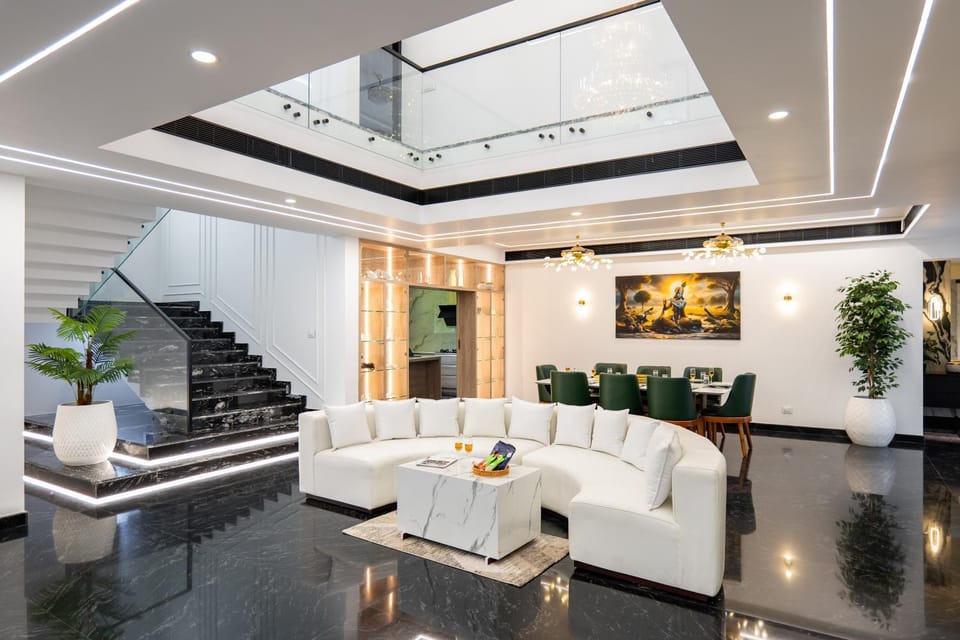 ELIVAAS Signature Nedumbally 4 BHK Villa with Office Space, Balcony Sit-Out & Lounge Area Near Edapally Church Villa in Kochi