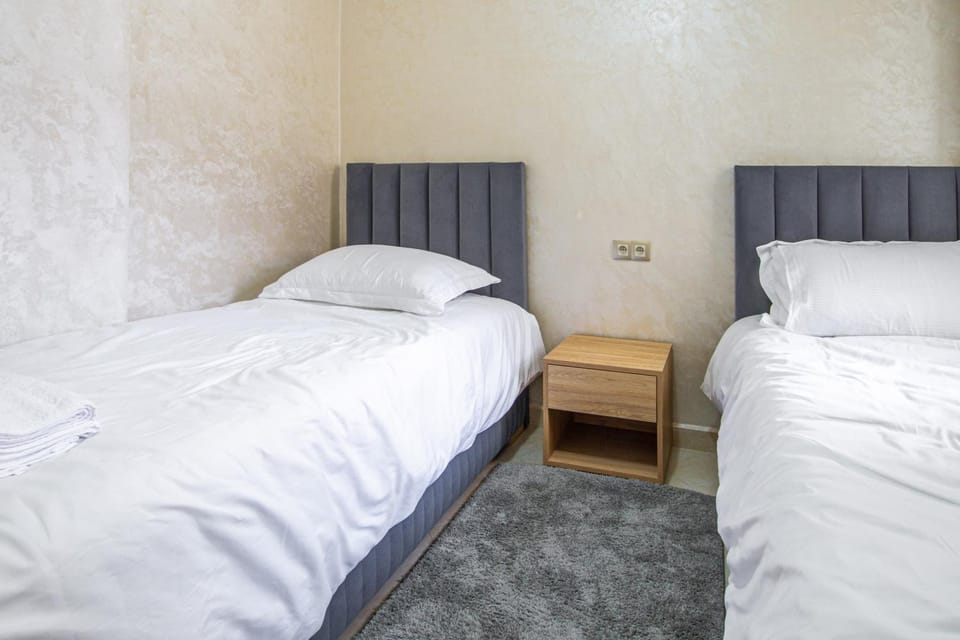 Bed, Bedroom, towels, air conditioner