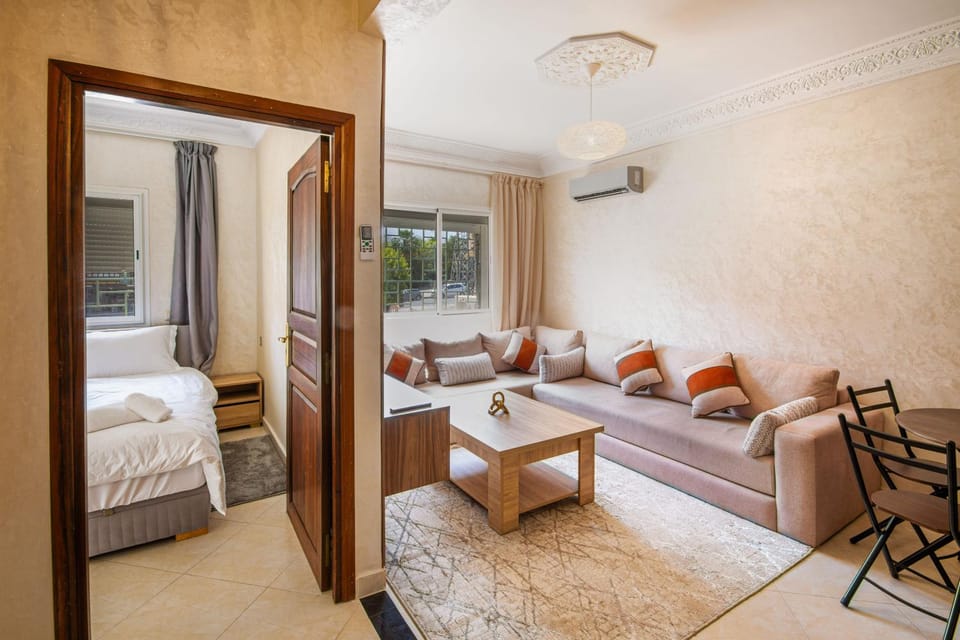 Living room, Seating area, air conditioner