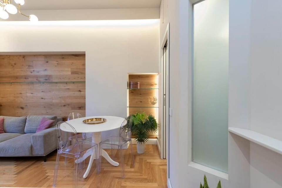 Xenia Milano - 2 room apt in via Teodosio 60 Apartment in Milan