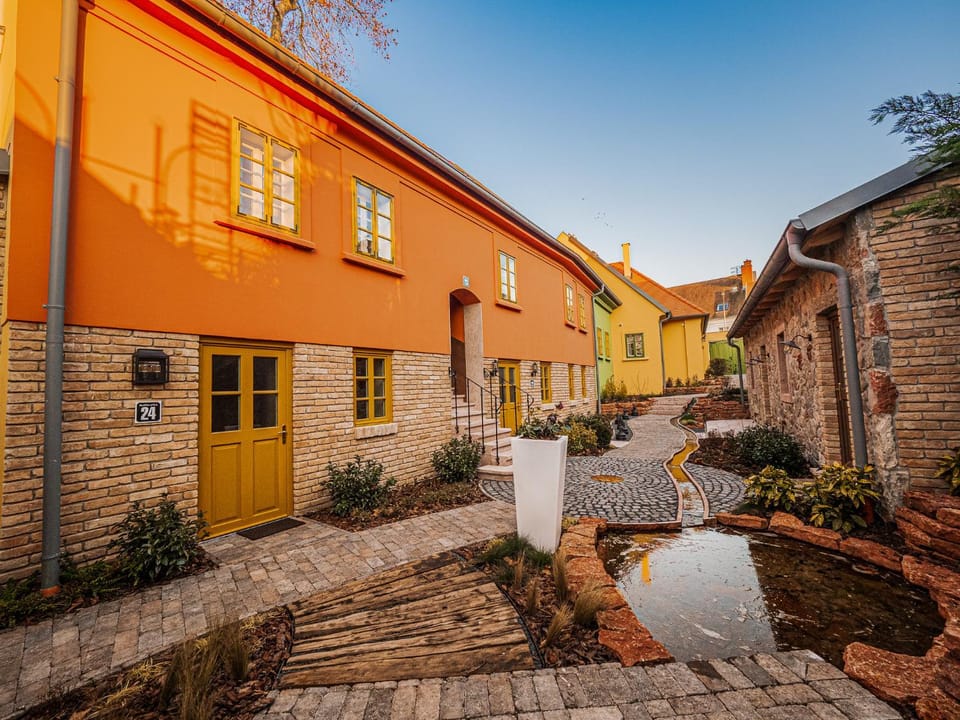 Platán Utca - Platán Tata Bed and Breakfast in Hungary