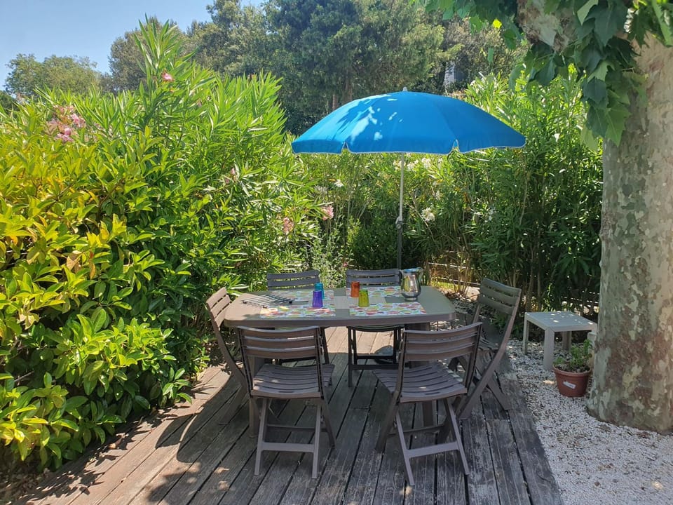 La belle bleue Hostel in Roquebrune-sur-Argens