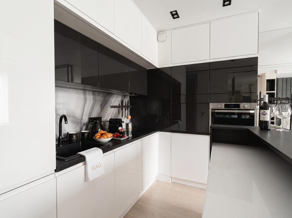 Coffee/tea facilities, Kitchen or kitchenette, dishwasher, minibar, oven, pet friendly, stove, toaster