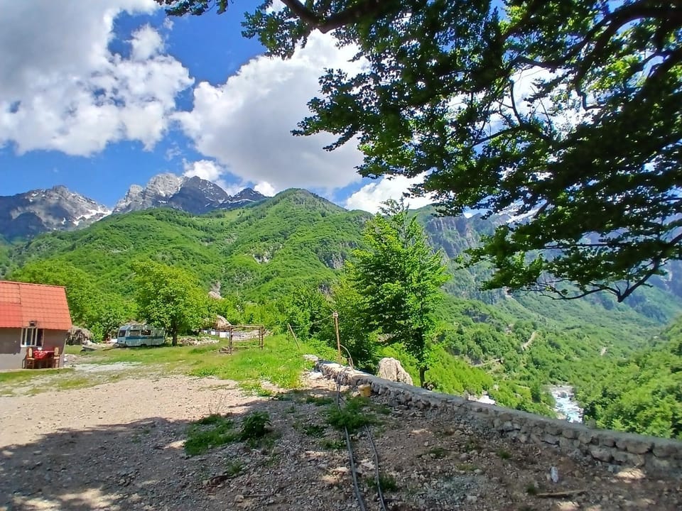 Stilios guesthouse Bed and Breakfast in Montenegro