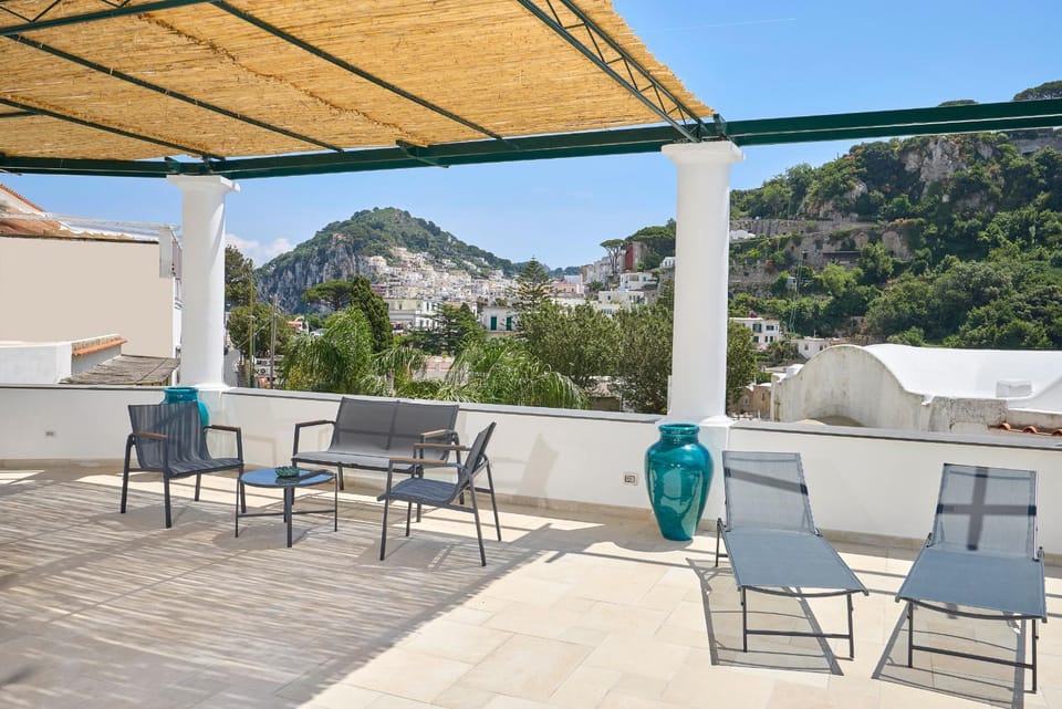 View (from property/room), Balcony/Terrace, Seating area
