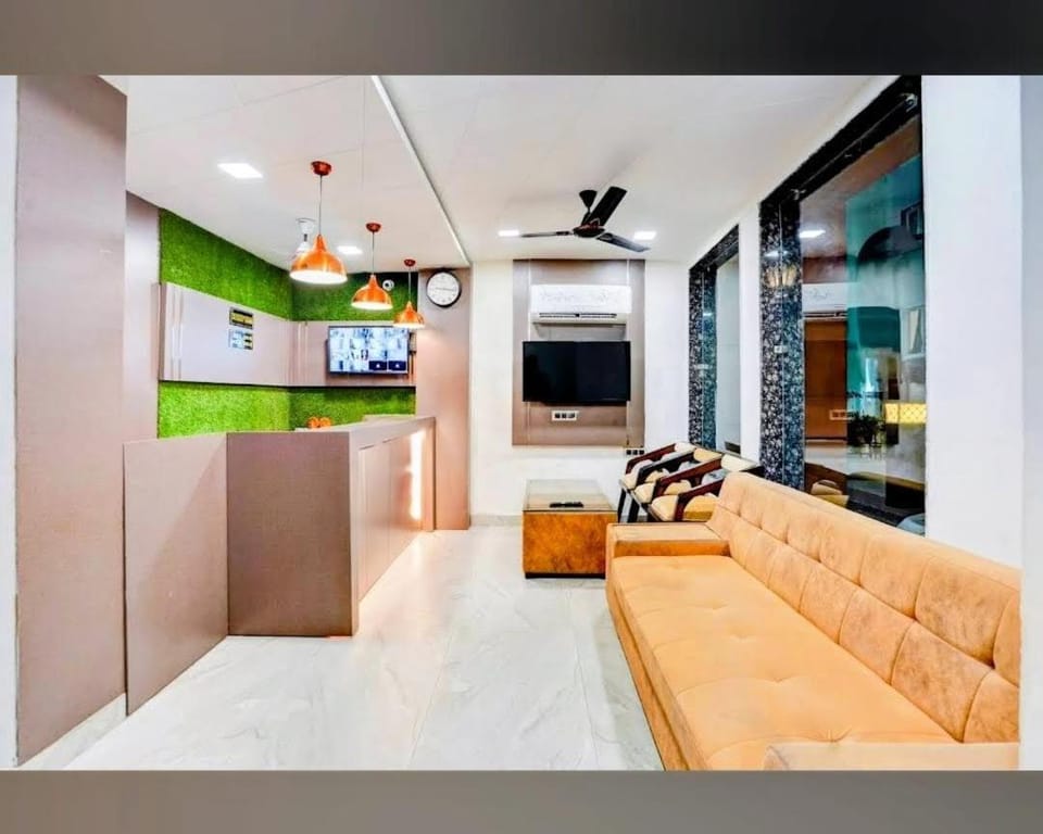 Lobby or reception, Seating area, air conditioner