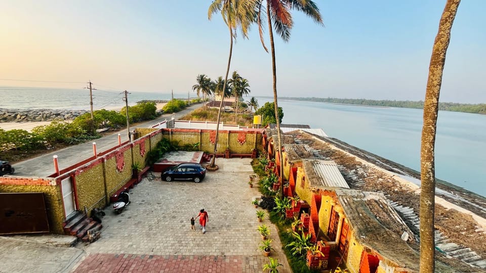 Day, Neighbourhood, Natural landscape, Beach, Lake view, River view, Sea view, Parking