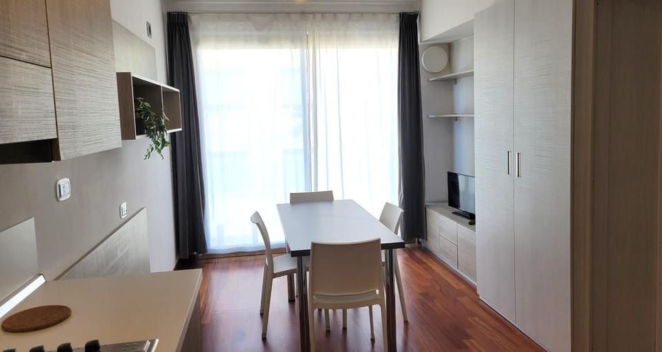 Kitchen or kitchenette, Living room, Dining area