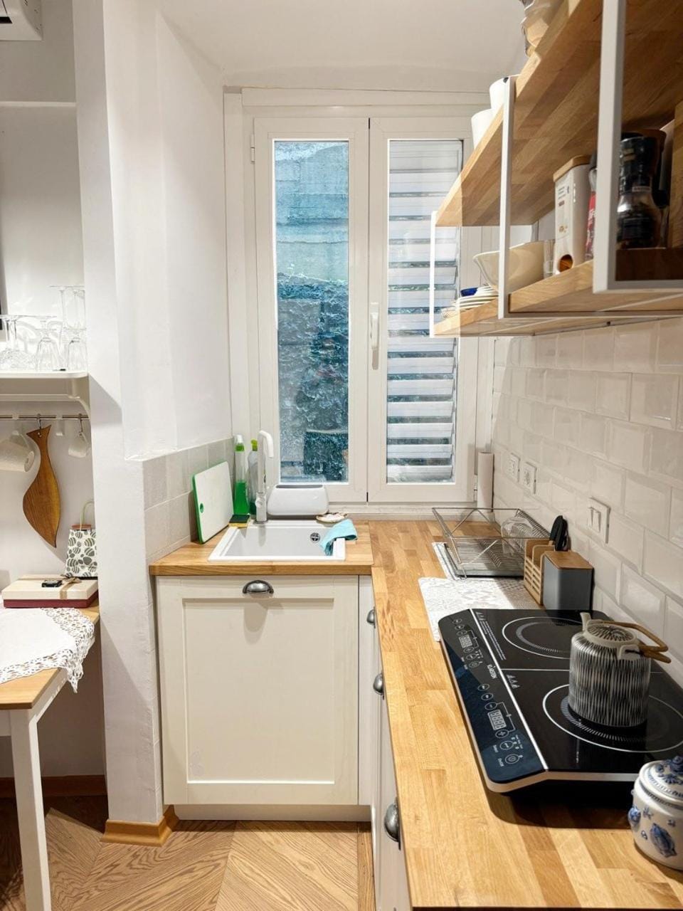 Kitchen or kitchenette