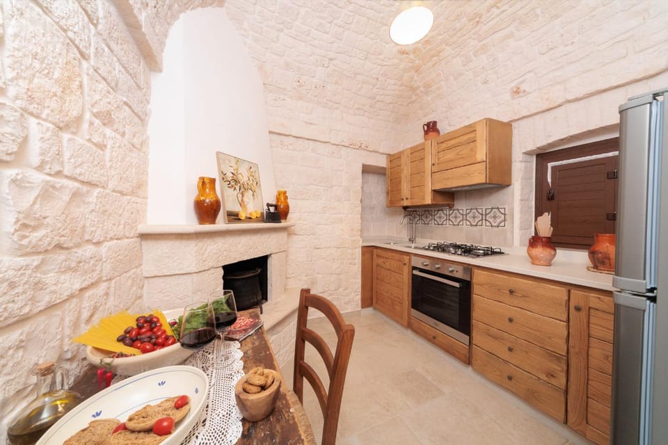 Dimora Aline -Trulli Area- House in Province of Taranto