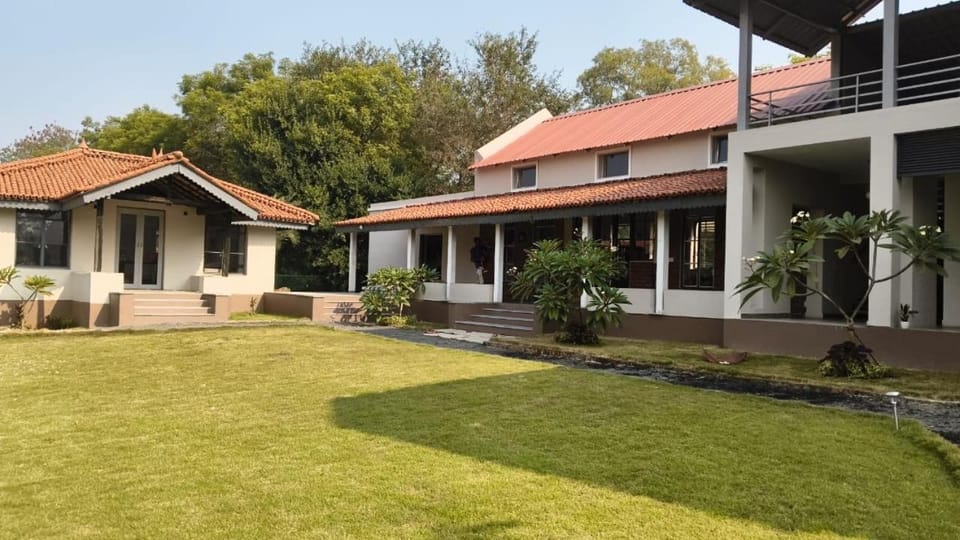 Moner Pukur Country House in West Bengal