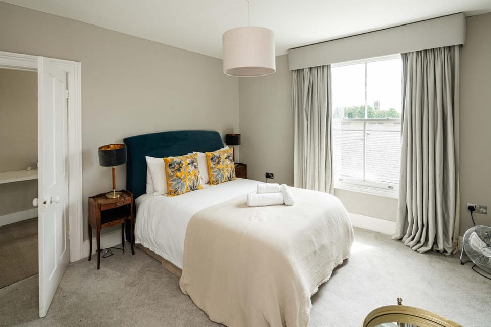 Chic Four-Bedroom Townhouse in cool Notting Hill Apartment in City of Westminster