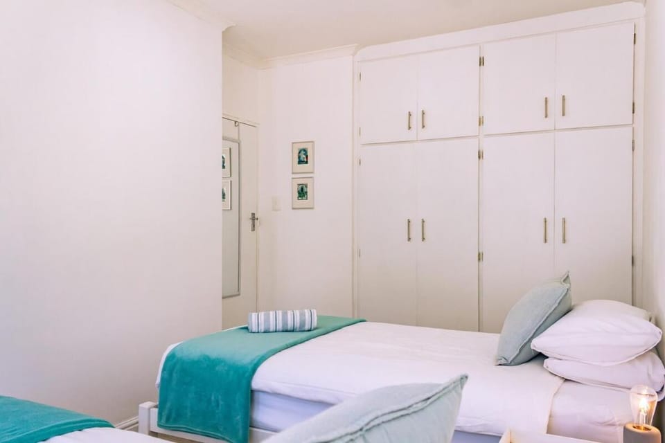 The Ocean Breeze Haven House in Hermanus