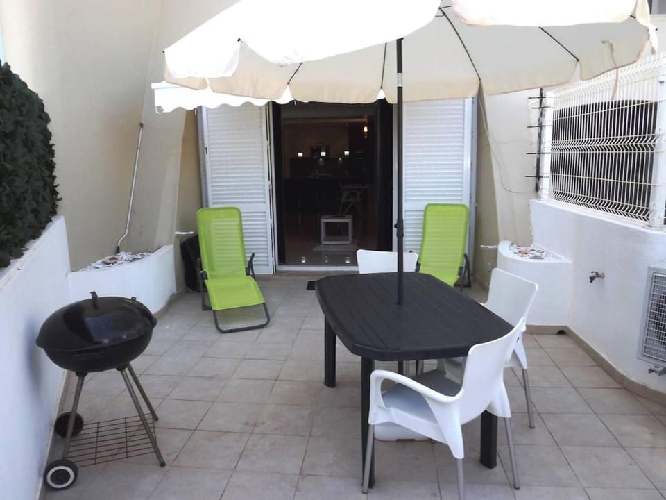 1 bed apartment front sea in Aveiros beach Apartment in Albufeira