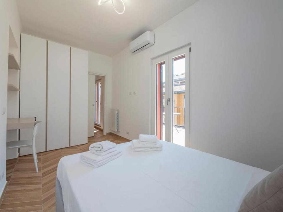 Xenia Milano - 3 room apt in Via Stadera 5 Apartment in Milan