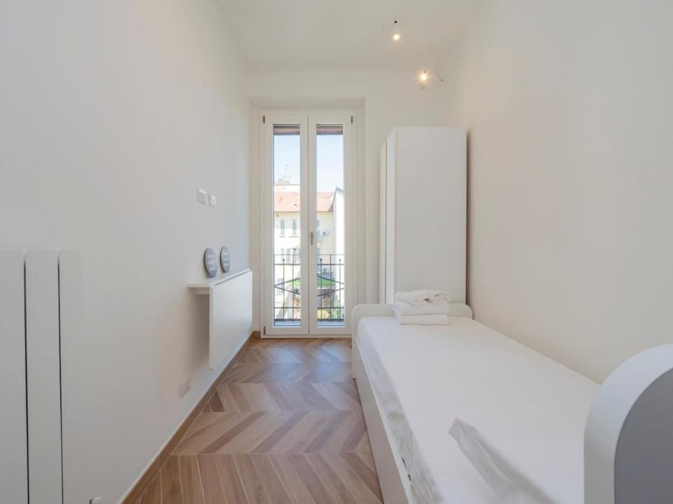 Xenia Milano - 3 room apt in Via Stadera 5 Apartment in Milan