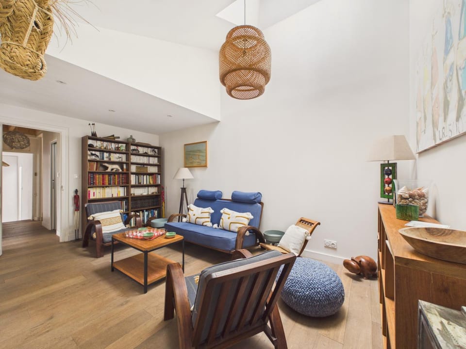 Communal lounge/ TV room, Living room