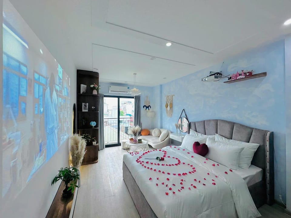 LUCY Westlake Homestay Apartment in Hanoi