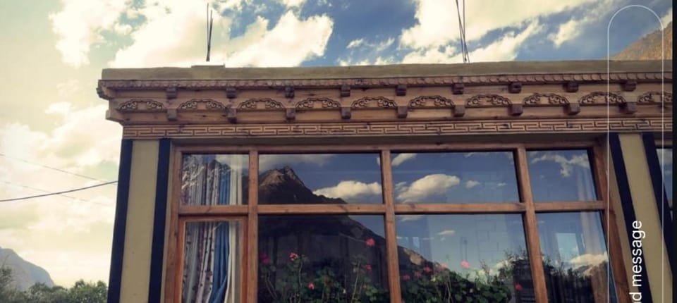 COZY VILLA HOMESTAY NEAR TO SAICHEN GLACIER b House in India
