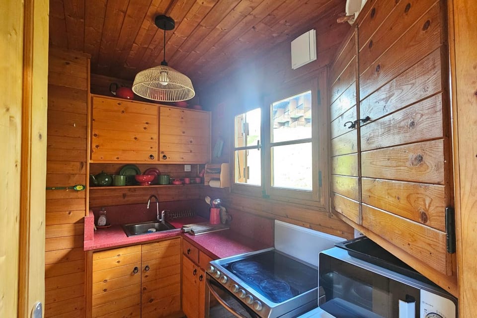 Bright chalet mountain view & ski access Chalet in La Clusaz