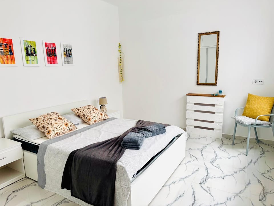 R1 Modern Apartment 300m from Santa Maria Beach Apartment in Santa Maria