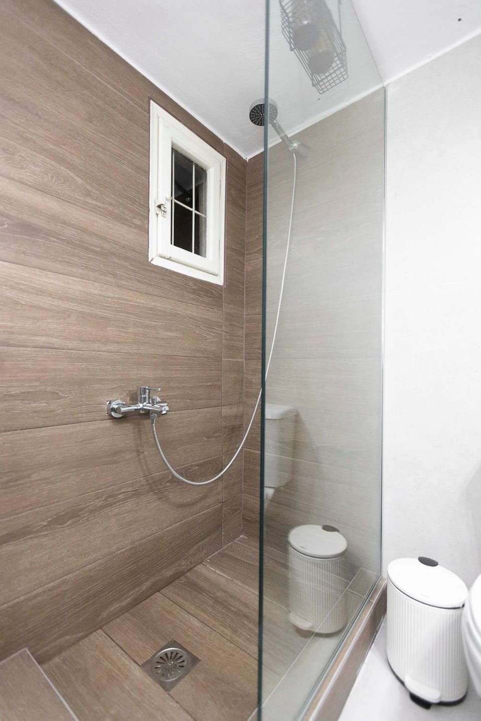 Quiet Corner Penthouse , 3BR Heart of Thessaloniki Apartment in Thessaloniki