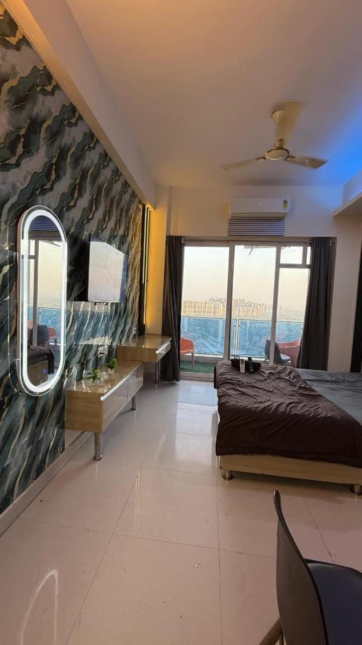 THE MOONLIGHT STUDIo Apartment in Noida