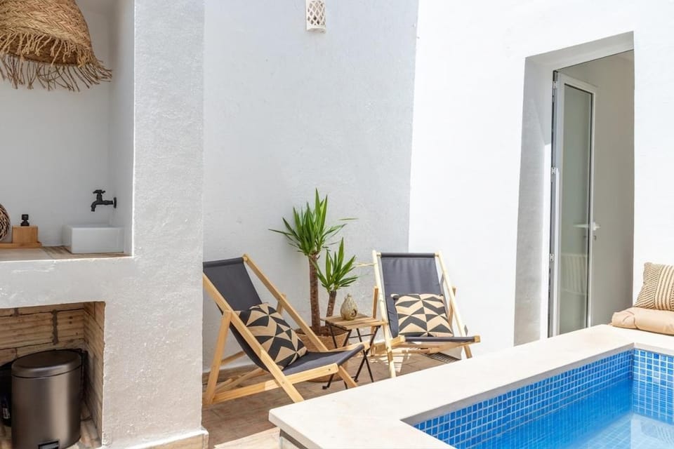 Balcony/Terrace, Swimming pool