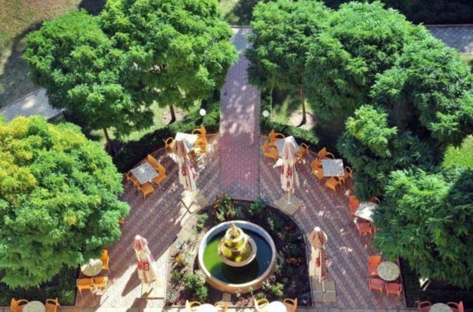 Green Park - Pool & Free Parking in Golden Sands Apartment in Varna