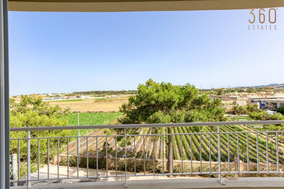Day, Natural landscape, View (from property/room), Balcony/Terrace