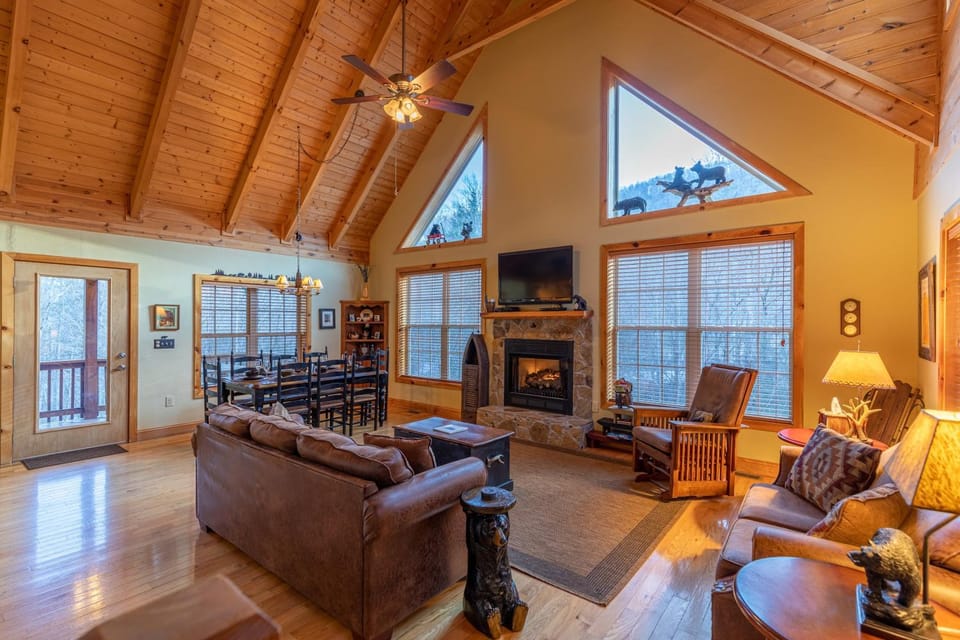 Bear Creek House in Watauga