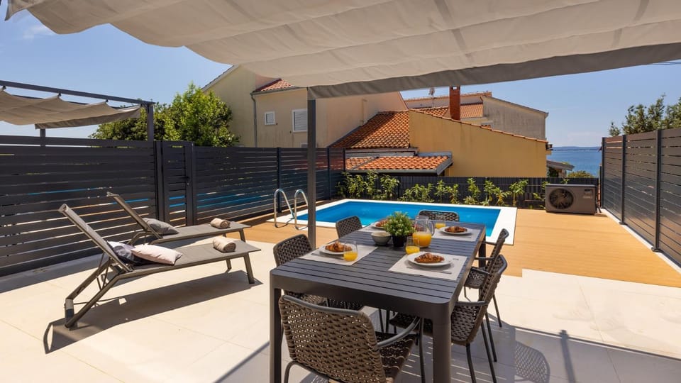 View (from property/room), Pool view, Swimming pool