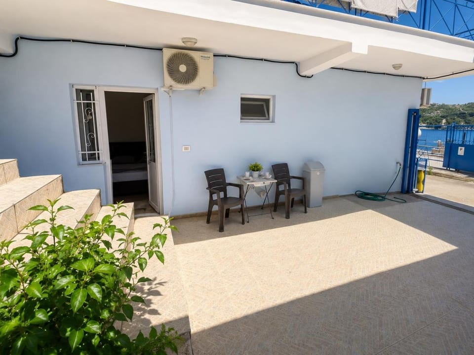 Dina house Bed and Breakfast in Vlorë County, Albania