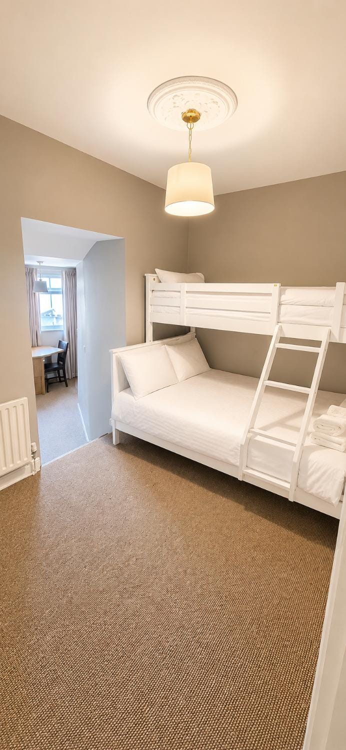 Westport Town Centre Budget Rooms Bed and Breakfast in Westport