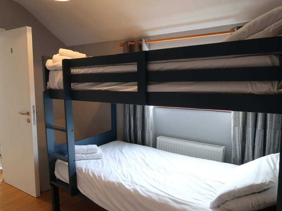 Westport Town Centre Budget Rooms Bed and Breakfast in Westport