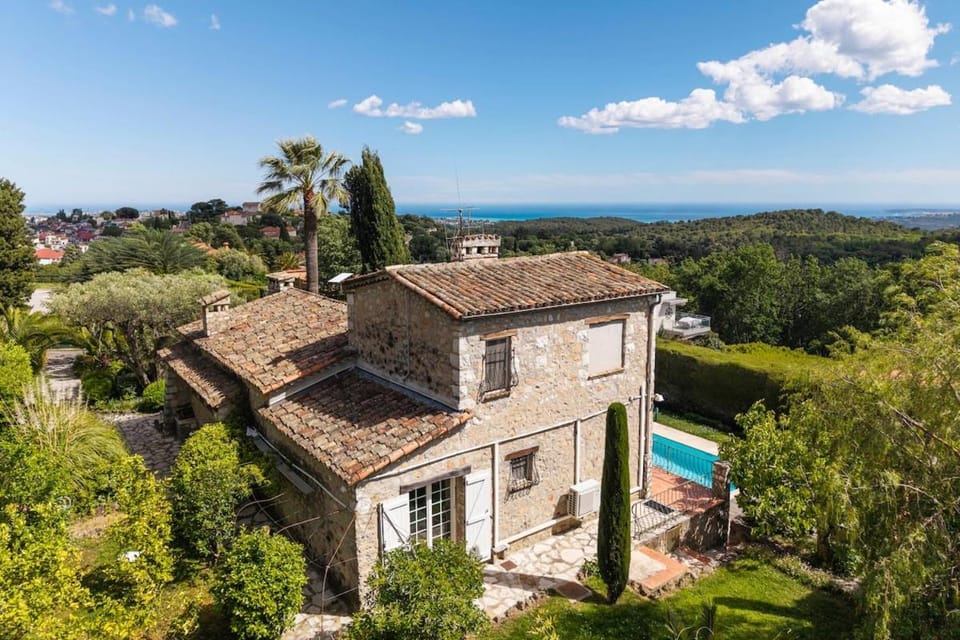 Vence Villa Pool Sea View & Walk to Town Villa in Vence