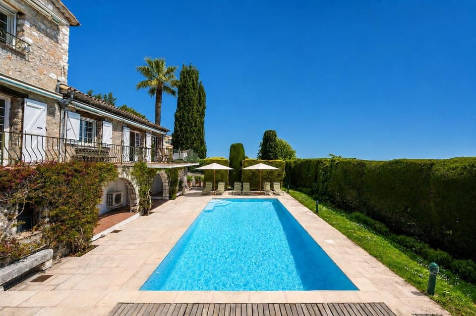 Vence Villa Pool Sea View & Walk to Town Villa in Vence